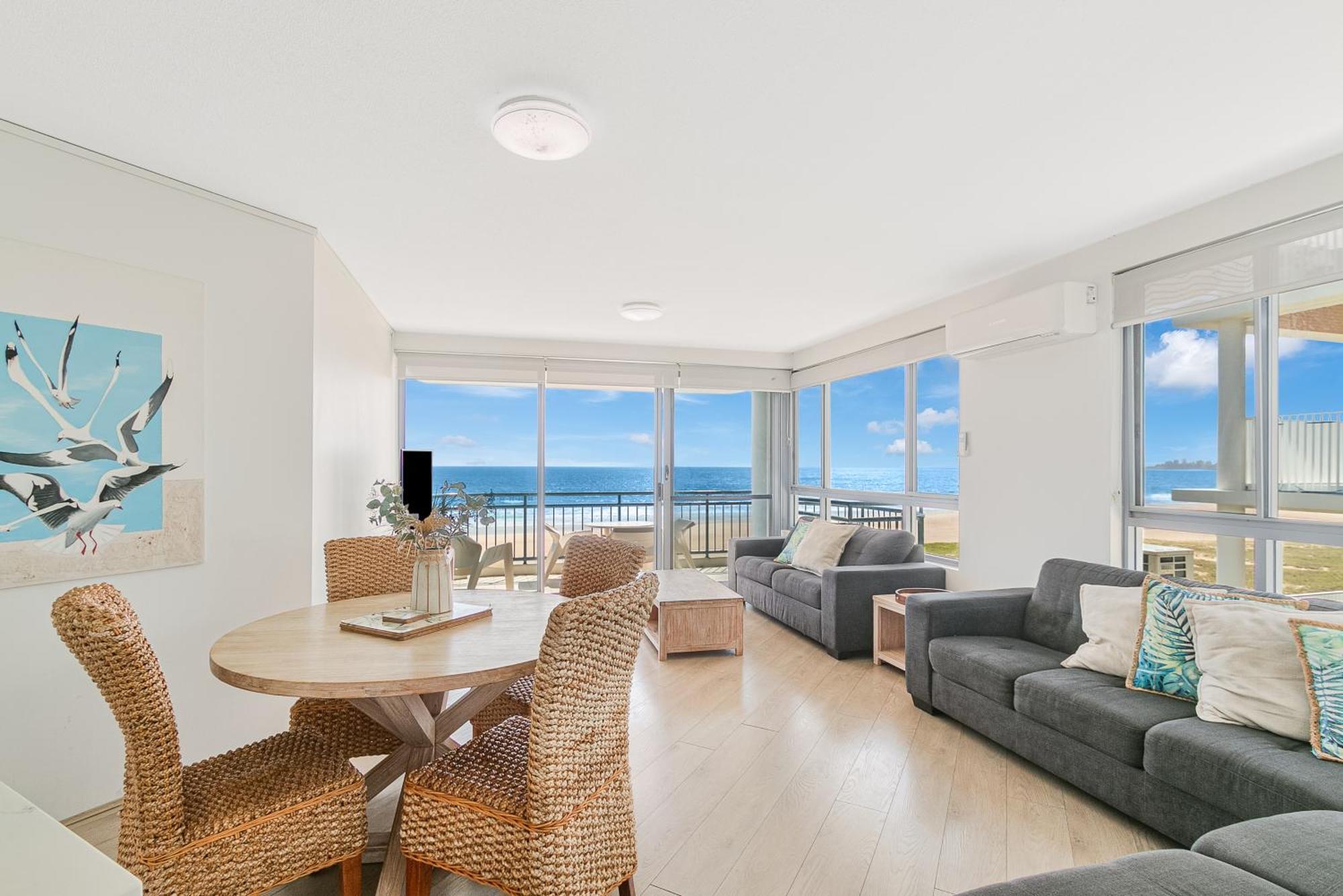 Oceanside Resort - Absolute Beachfront Apartments Голд-Кост Экстерьер фото